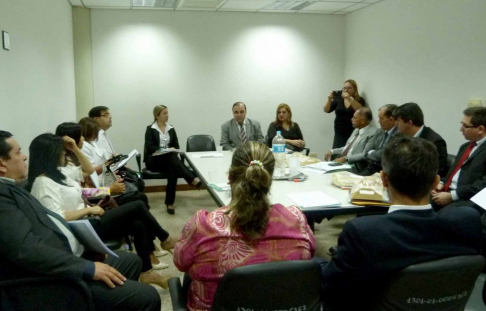 Reunión entre los jueces de Paz y facilitadores judiciales.