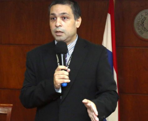 La presentación del Manual estuvo a cargo del abogado Mario Elizeche, director de Auditoria de Gestión Judicial.