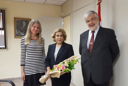 Distinguen a la ministra Gladys Ester Bareiro de Módica en Itapúa.