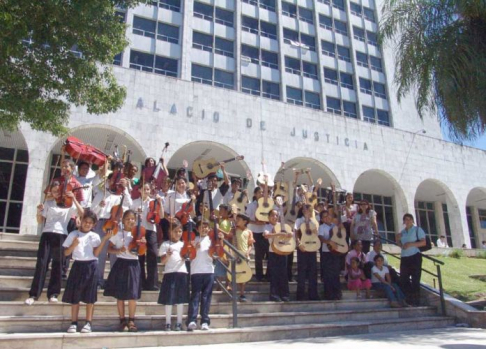 Niños integrantes del proyecto “Sonidos de mi tierra”