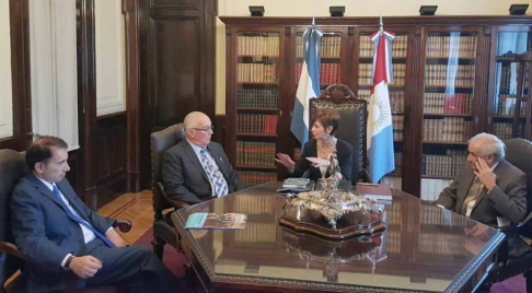 El ministro Miguel Óscar Bajac se reunió con representantes del Superior Tribunal de Justicia de Córdoba.