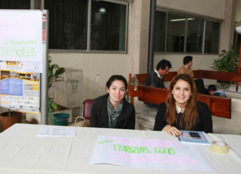 La mesa receptora de libros está ubicada en la planta baja de la sede judicial de Asunción.