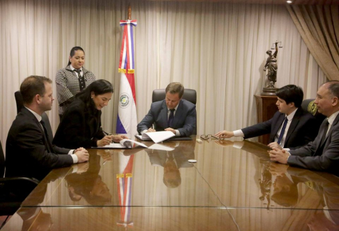  El documento fue suscrito por el presidente de la máxima instancia judicial, doctor Alberto Martínez Simón, y la ministra de la citada cartera de Estado, Claudia Centurión.