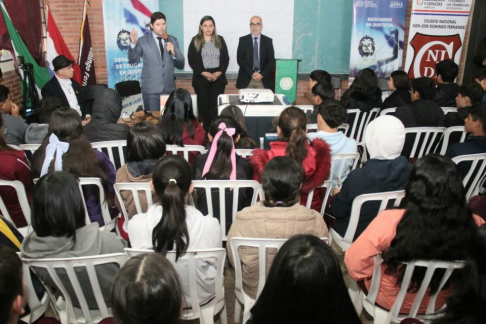 El encargado del Departamento de Educación en Justicia, magíster Aldo Ávalos, tuvo a su cargo la apertura de la jornada.
