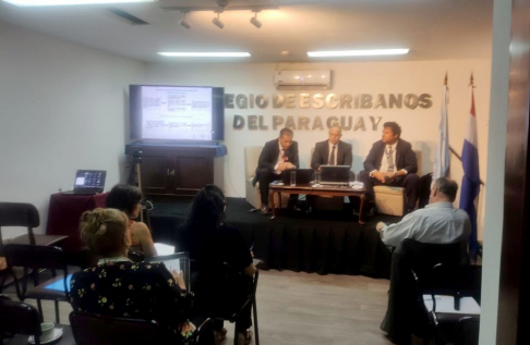 Realizaron capacitación en la sede del Colegio de Escribanos del Paraguay.