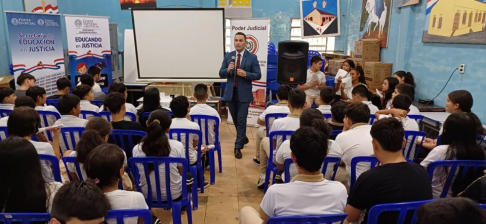 100 alumnos del Colegio Juan Bautista  de la ciudad de Alberdi, participaron de las charlas.