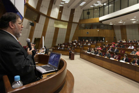 Vista de la Conferencia Magistral sobre Acceso a la Información Pública, en la Sala Bicameral del Congreso Nacional.