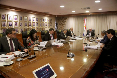 Sala Constitucional implementa plan piloto digital para el seguimiento de expedientes.