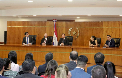 Autoridades judiciales encabezaron una reunión con actuarios de Primera Instancia del fuero Civil y Comercial.