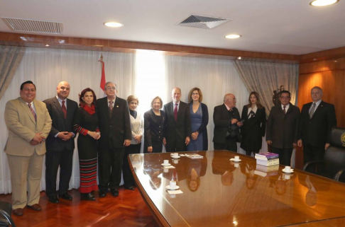 En la fecha, autoridades de la Corte Suprema de Justicia recibieron al decano de la Universidad de Derecho de Chicago (Chicago-Kent College of Law), Harold J. Krent.