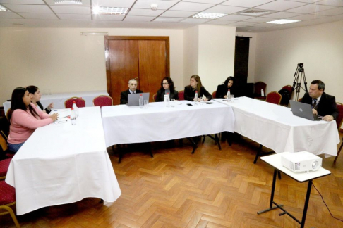 Reunión interinstitucional presidida por la encargada de la Secretaría de Género (SEG) de la Corte Suprema de Justicia, Silvia López Safi, con el objetivo de analizar y debatir las recomendaciones formuladas por el MNP.
