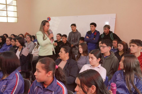 Magistradas promovieron la educación en justicia en instituciones educativas de Misiones.