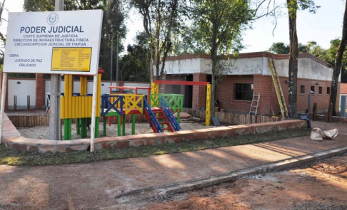 La Corte Suprema de Justicia avanza sostenidamente en el fortalecimiento de los Juzgados de Paz, como política oficial de brindar un mejor servicio a las localidades más lejanas del país.