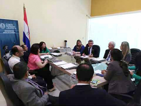 La reunión se realizó en el Palacio de Justicia de Salto del Guairá.