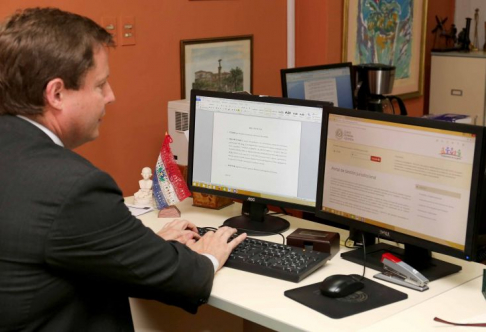 La plataforma digital posee una interfaz amigable al usuario en general, así como también simplifica el circuito tradicional del expediente, ahorrando de esa manera tiempo a los abogados.