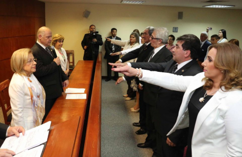 Esta mañana juraron los magistrados ante el presidente de la Corte y las ministras Pucheta y Módica.