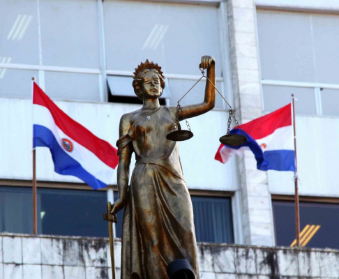Funcionarios judiciales deberan presentar documentos a partir del jueves 19 de diciembre del corriente para ser recontratados.