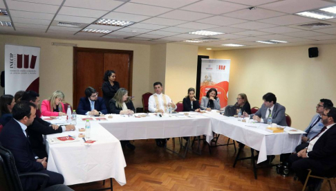 Ministro Víctor Ríos participó de una reunión con magistrados en un esfuerzo conjunto.  