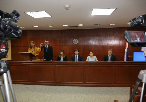 La trasmisión se llevó a cabo en vivo por TV Justicia. 