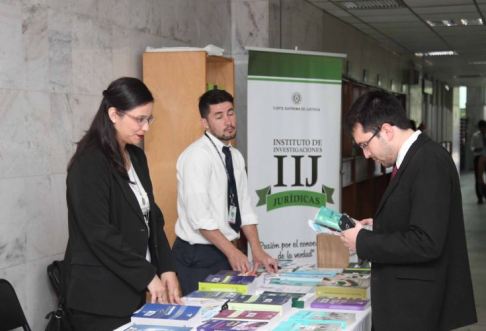 Esta actividad la finalidad de brindar al público en general, la adquisición directa de nuevos ejemplares esenciales, tanto para los profesionales del Derecho como para estudiantes universitarios y la comunidad jurídica.
