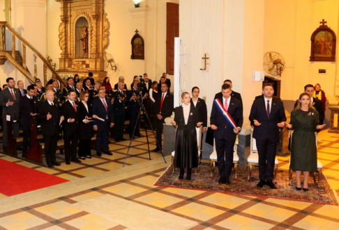 Autoridades judiciales participaron de actos conmemorativos por la Independencia del Paraguay.