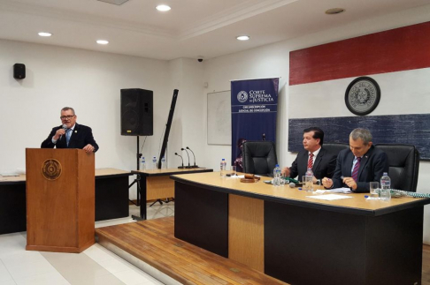Palabras de bienvenida del Presidente de la Asociación de jueces del Paraguay, Prof. Dr. Delio Vera Navarro.