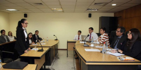 Habilitan inscripciones para competencia interuniversitaria en litigación