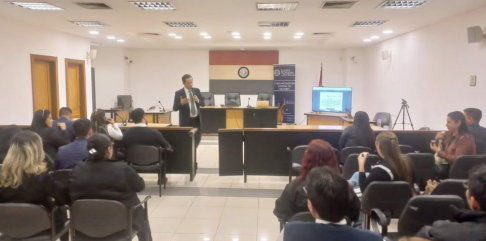 El tema desarrollado fue “Derechos de la Niñez y Adolescencia”, correspondiente al octavo módulo del programa a cargo del doctor Guillermo Trovato.