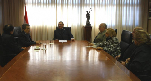 Momento de la reunión entre las autoridades judiciales de nuestro país y el presidente del Supremo Tribunal de Puerto Rico, Federico Hernández