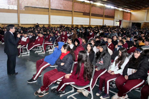 Educando en Justicia instruyó a alumnos en colegio de Ñemby.