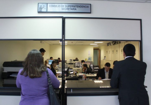 La Corte detecta irregularidades en presentación de informes de escribanos públicos