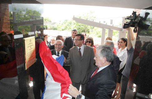 Autoridades de la Corte Suprema de Justicia inauguraron el nuevo juzgado de paz de Caacupé.