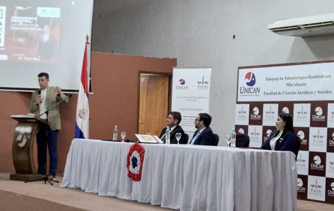 Ministro Ríos disertó en Curuguaty sobre la prueba en el proceso judicial.