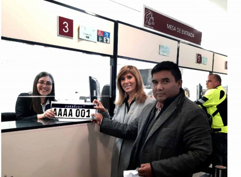 La titular de la dependencia, Julia Cardozo, comentó que los trámites se están realizando con éxito en todo el país sin ningún tipo de inconvenientes.