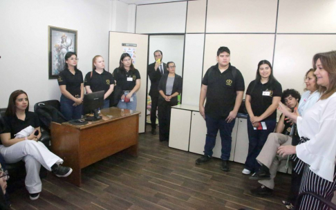 Estudiantes de Psicología visitaron Palacio de Juticia de Asuncón.