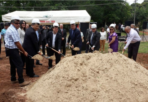 El ministro de la CSJ y Superintendente de la Circunscripción de Cordillera, Dr. Alberto Martínez Simón, asistió a la palada inicial de la obra de construcción del Juzgado de Paz de Altos.