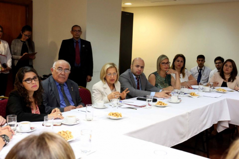 La presidenta de la máxima instancia judicial, doctora Alicia Pucheta, y el ministro doctor Sindulfo Blanco participaron de la reunión.