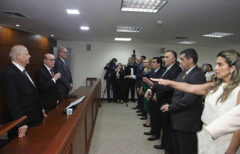 Autoridaes tomaron juramento a magistrados y agentes fiscales.