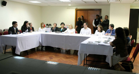 L reunion se realizó en la sala de Conferencias del Poder Judicial.