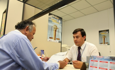 Atiende denuncias durante la feria judicial