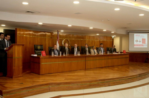 Ministros de la Corte participaron del lanzamiento de la obra jurídica denominada “Derecho Procesal Civil II”, cuyos autores son el Prof. Dr. Carlos Gustavo González Morel y el Prof. Dr. Horacio Pettit. 