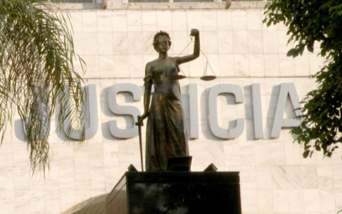 La Corte Suprema no otorga aumentos de salarios 