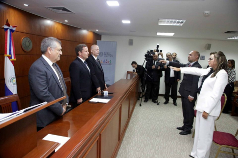 Autoridades judiciales tomaron juramento a un magistrado y a una agente fiscal.