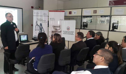  Realizaron 31 jornadas de reinducción a unos 990 funcionarios.