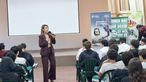 La actividad tuvo como disertante a la abogada Liz Paola Mongelós Aguilera, jueza penal de la Adolescencia.