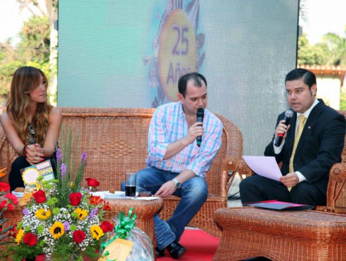 El director de Comunicación, Luis Giménez, leyó el mensaje del ministro Antonio Fretes, en representación de los miembros de la Corte Suprema de Justicia.