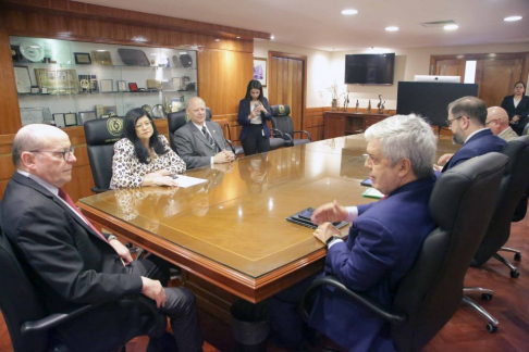 Autoridades judiciales mantuvieron una reunión con el ministro del Interior, abogado Enrique Riera; el ministro de Justicia, abogado Rodrigo Nicora; y el viceministro de Política Criminal, abogado Rubén Maciel.