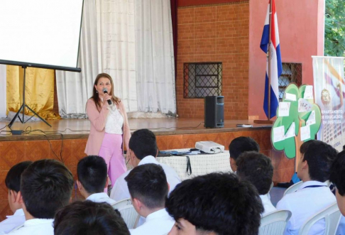 Estudiantes de Hernandarias en el Programa “El Juez que yo quiero”.