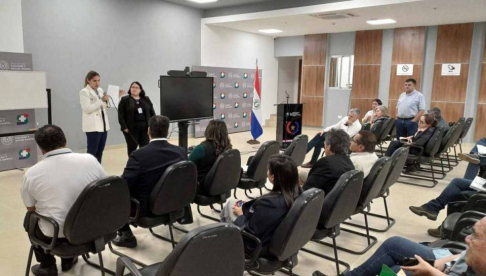 Reunión para crear sistema de registro, movimiento y control equino.
