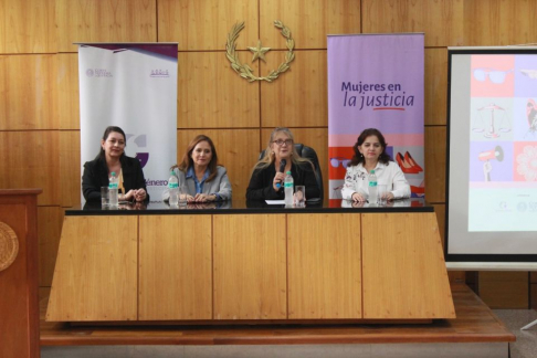 “Curso de Comunicación con Perspectiva de Género”, en la sede del Palacio de Justicia de Paraguarí.